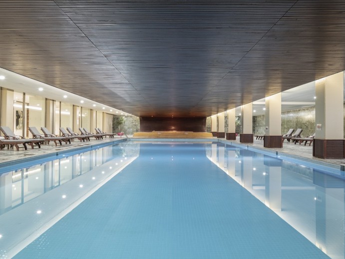 Nirvana Cosmopolitan photo