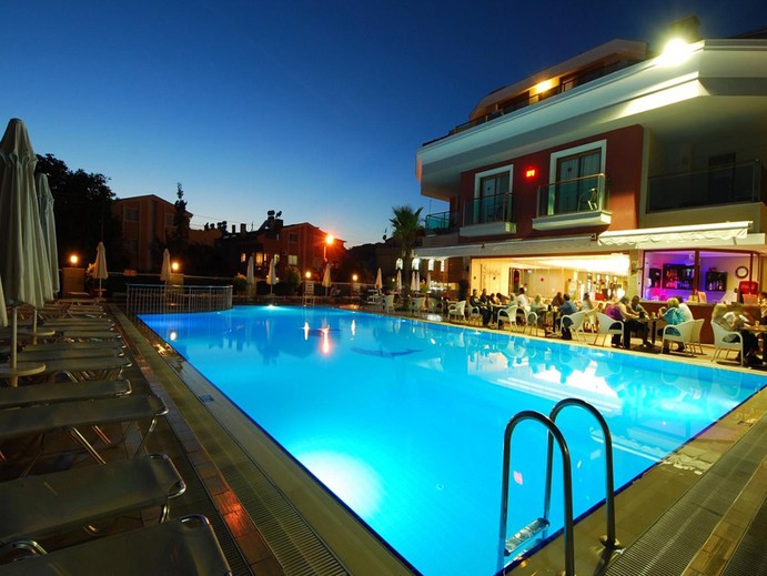 Monna Roza Beach Hotel photo